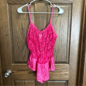 Valentine’s Day 💗 vintage 
Undercover Hot Pink Lace Chemise romper